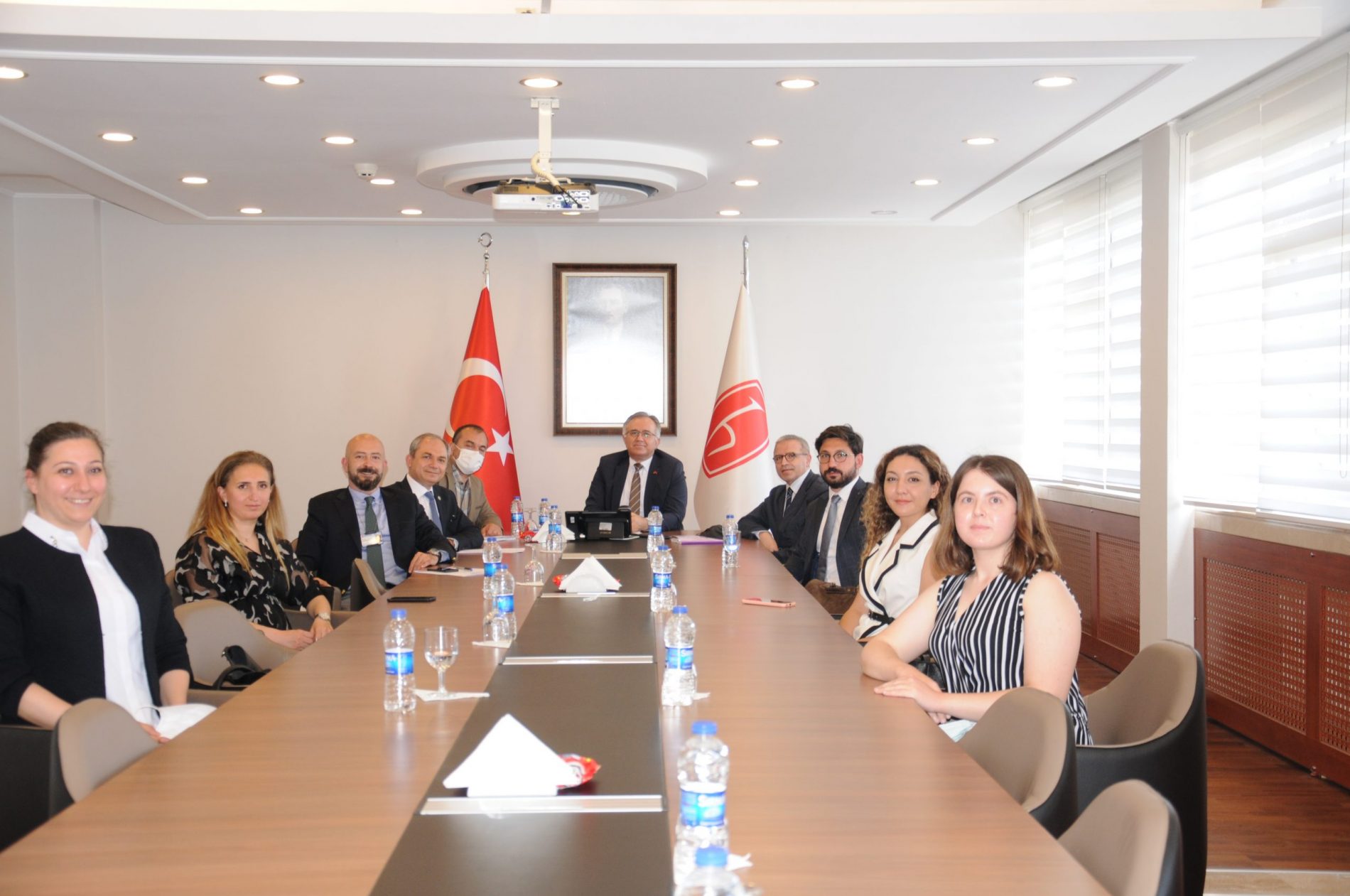 HÜMED Yönetimi HÜ Rektörü Prof. Dr. Mehmet Cahit Güran’ı Ziyaret Etti